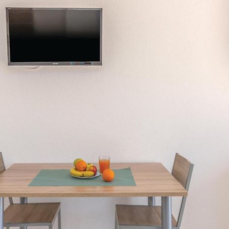 Beautiful Apartment In Krvavica With Kitchen ภายนอก รูปภาพ